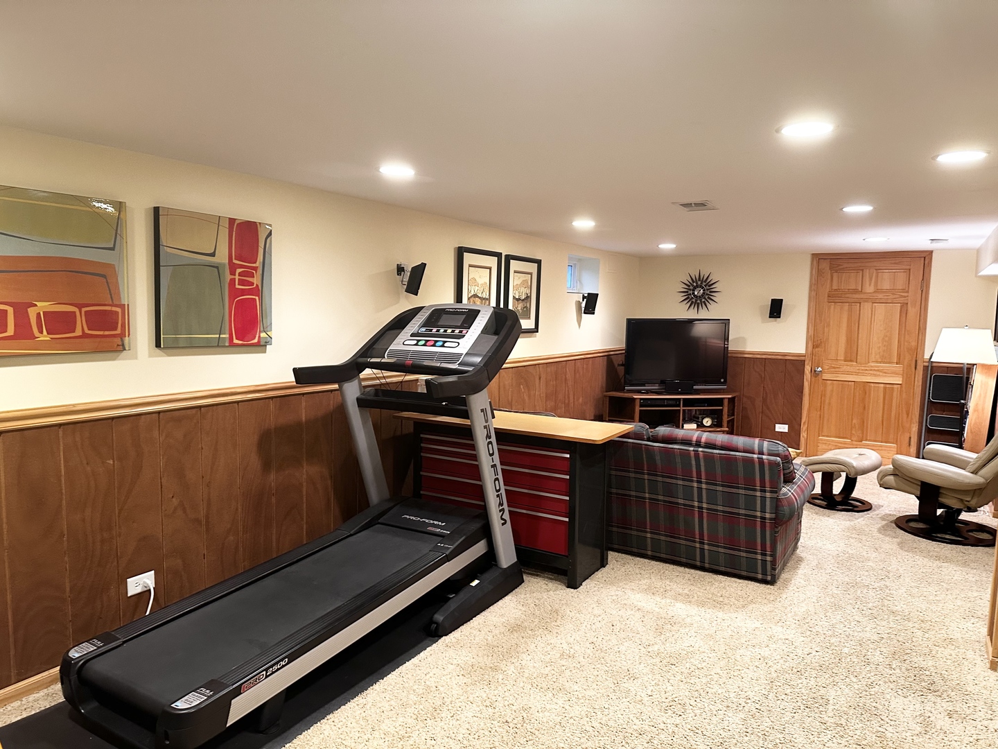 1822 E Cree Lane, Mount Prospect, IL 60056