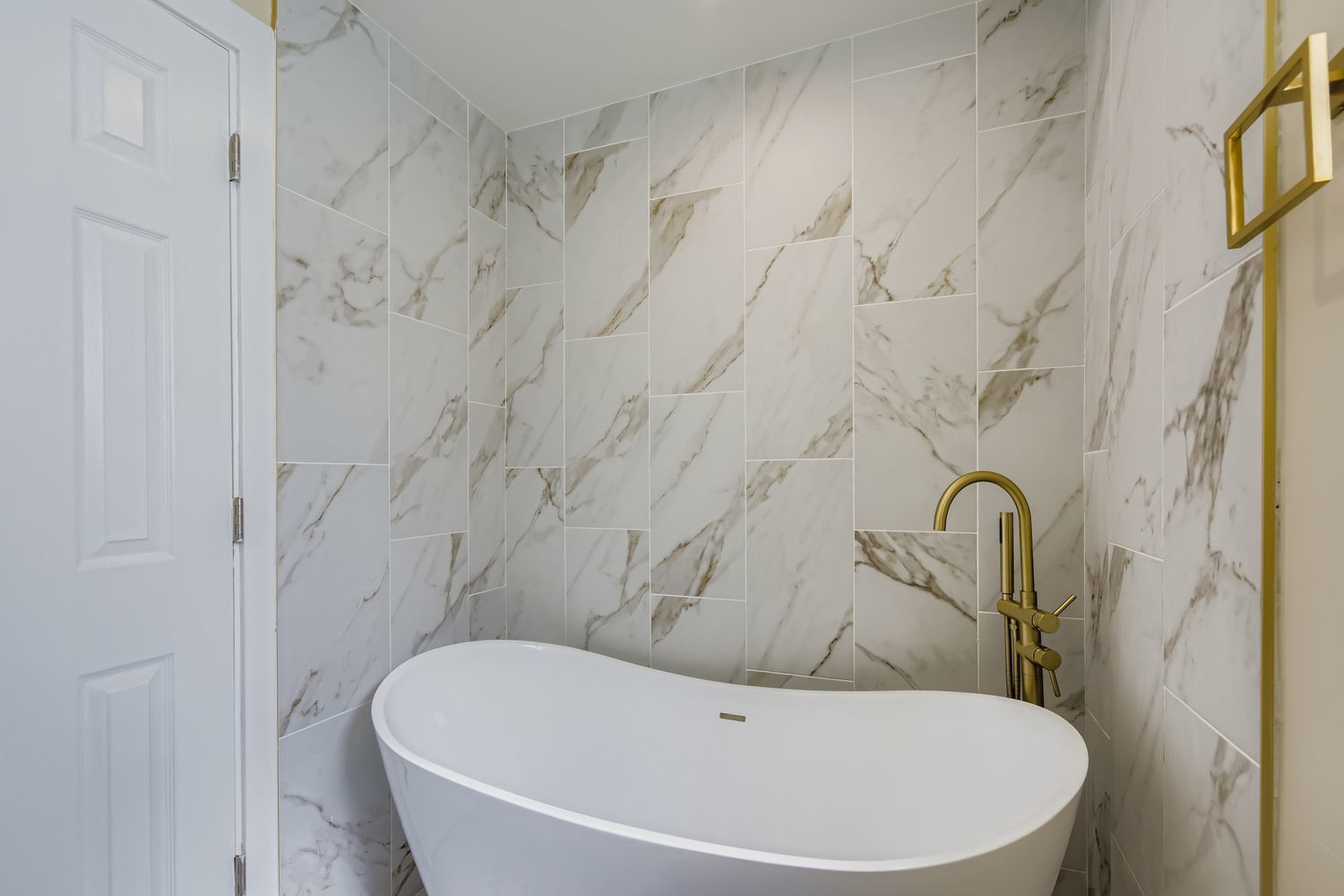 10046 S Indiana Avenue, Chicago, IL 60628