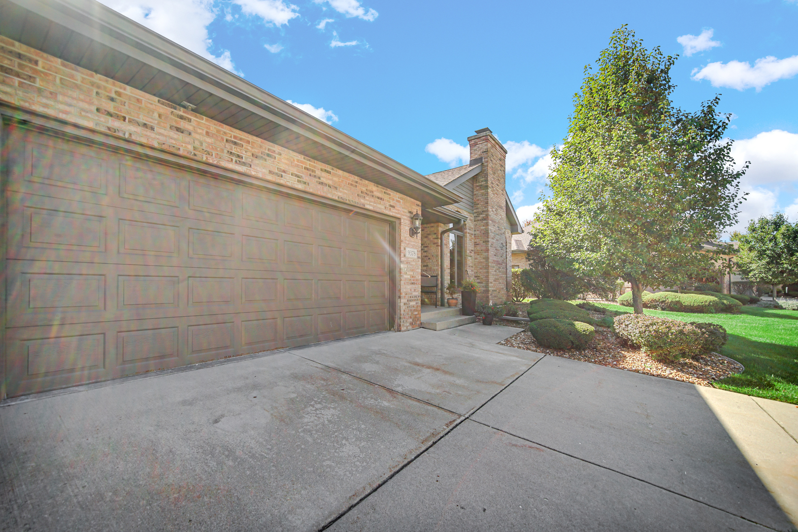 9378 Fox Run Circle, Frankfort, IL 60423