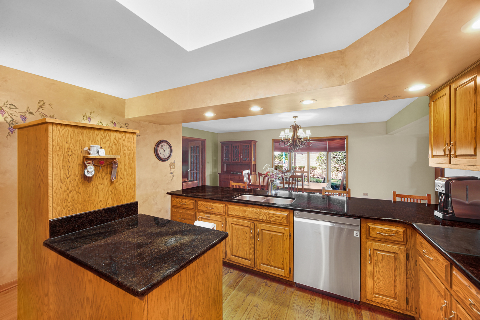 9378 Fox Run Circle, Frankfort, IL 60423