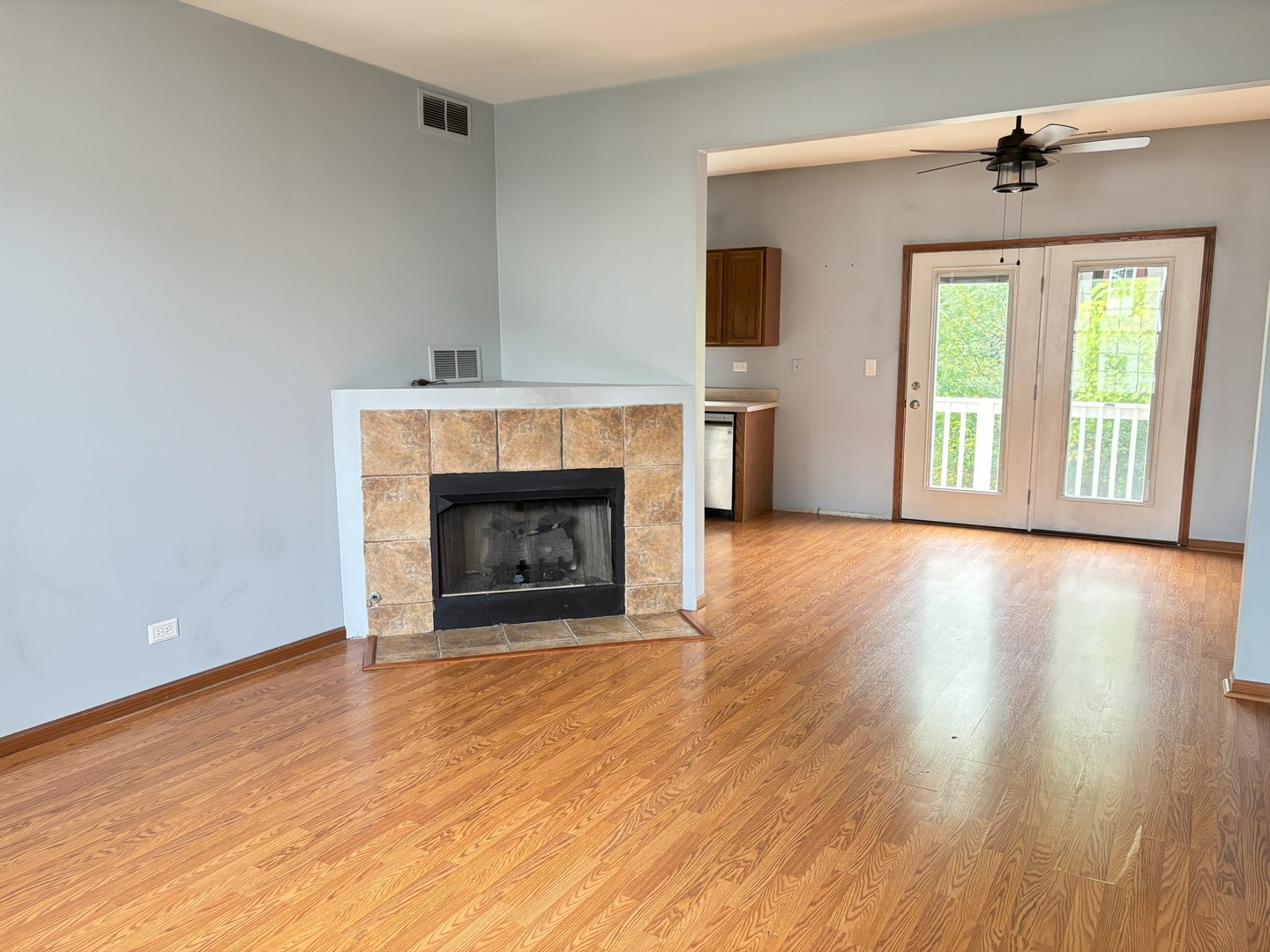 3032 Woodside Drive, Joliet, IL 60431