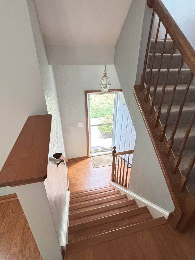 3032 Woodside Drive, Joliet, IL 60431