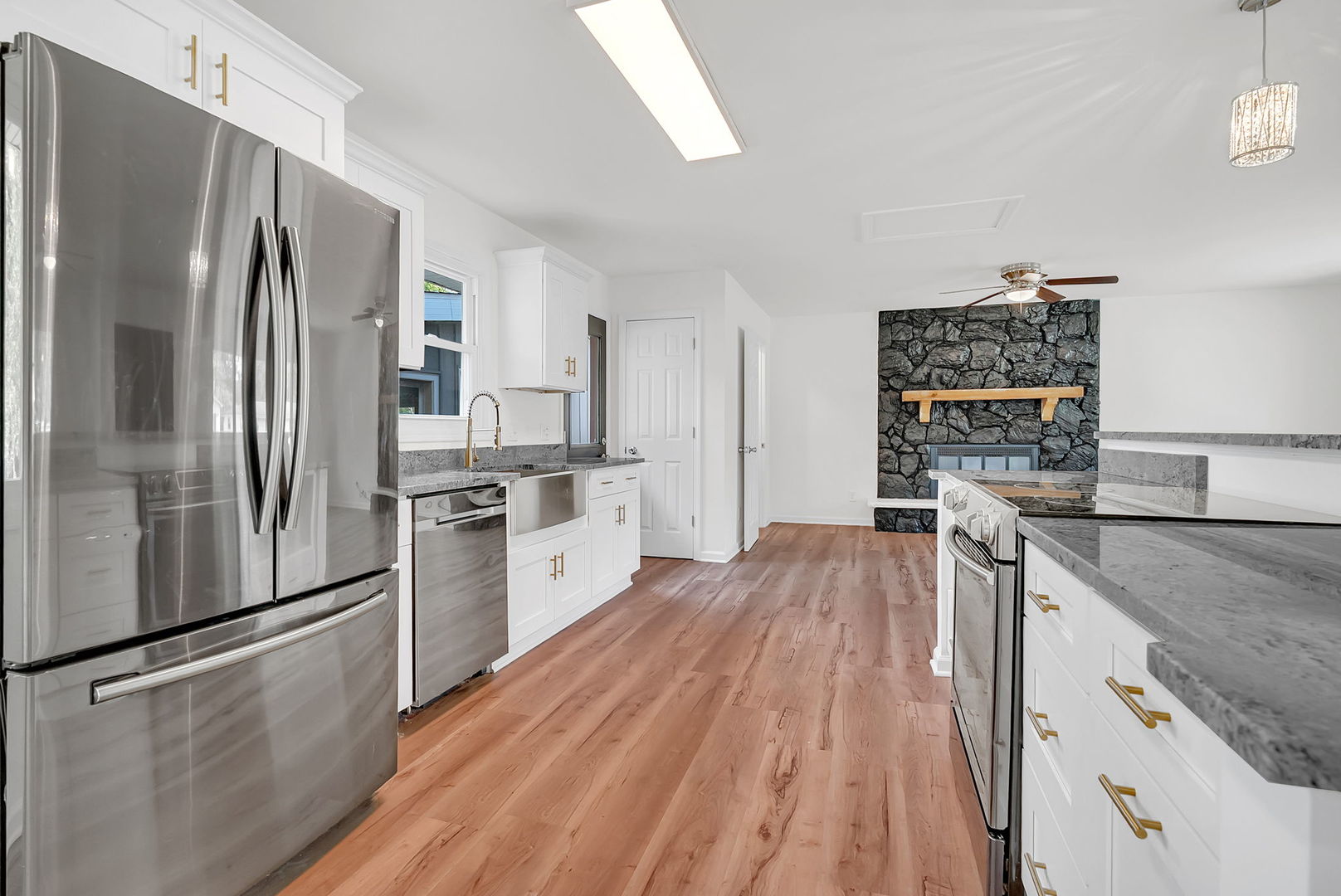 35737 Jay Drive, Custer Park, IL 60481