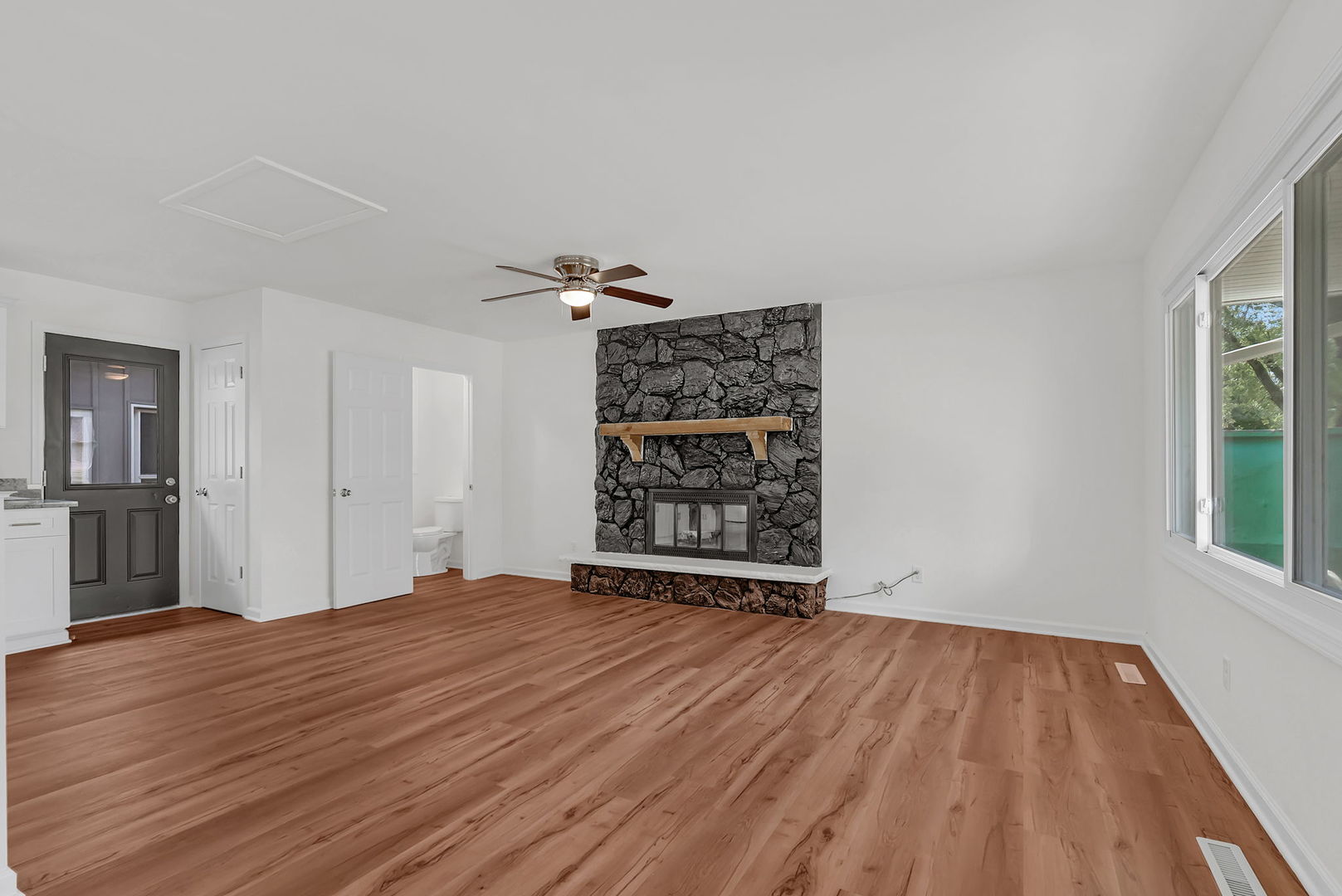 35737 Jay Drive, Custer Park, IL 60481