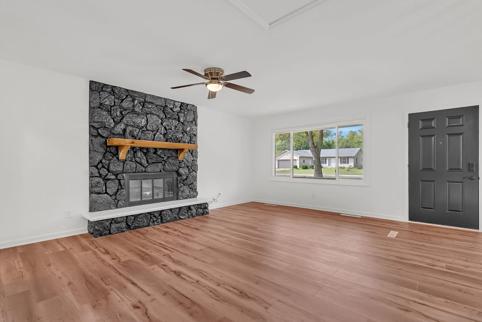 35737 Jay Drive, Custer Park, IL 60481