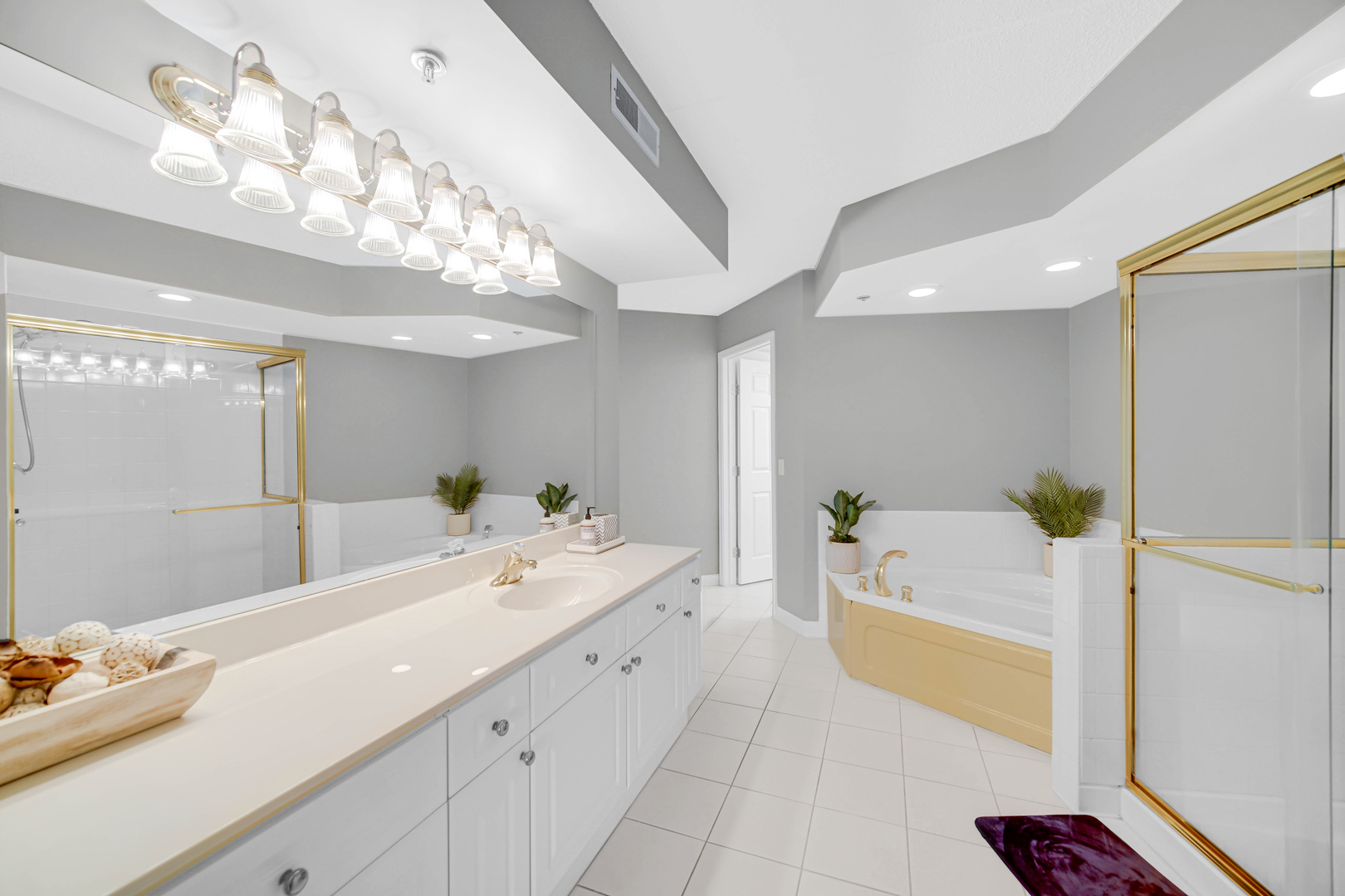 730 Creekside Drive #405C, Mount Prospect, IL 60056