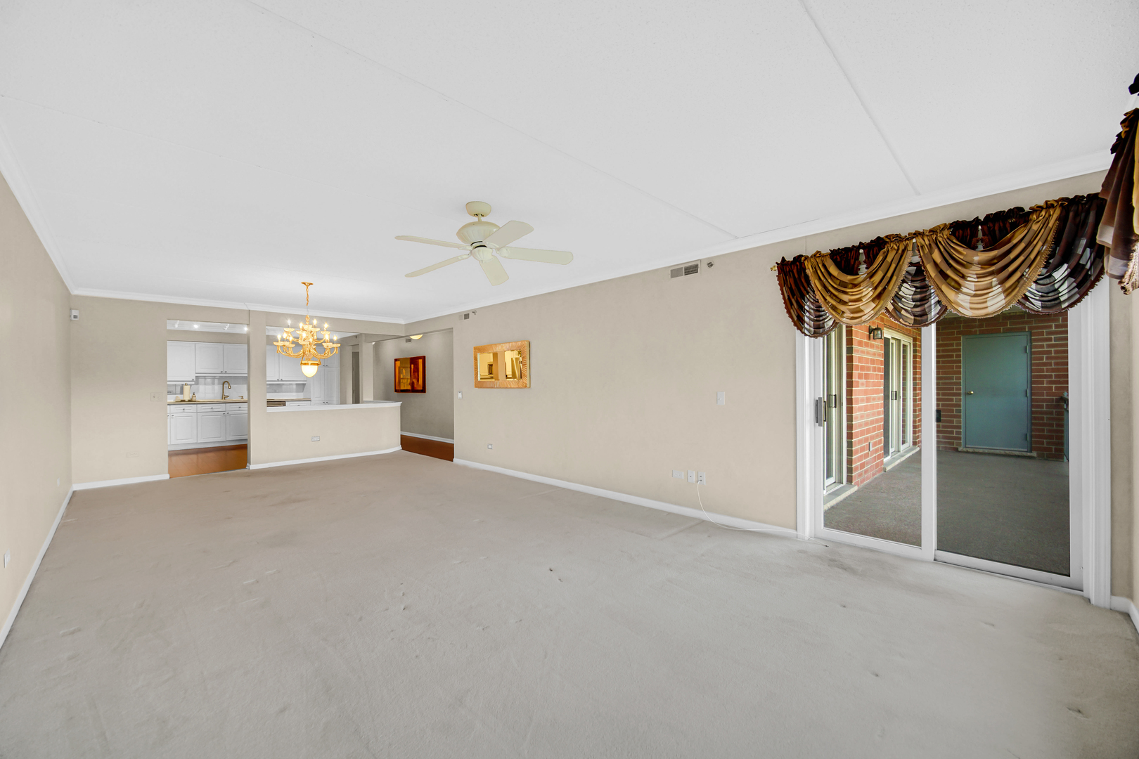 730 Creekside Drive #405C, Mount Prospect, IL 60056