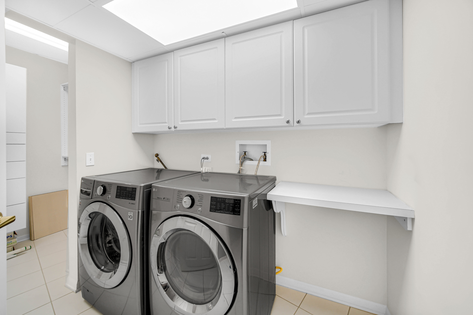 730 Creekside Drive #405C, Mount Prospect, IL 60056