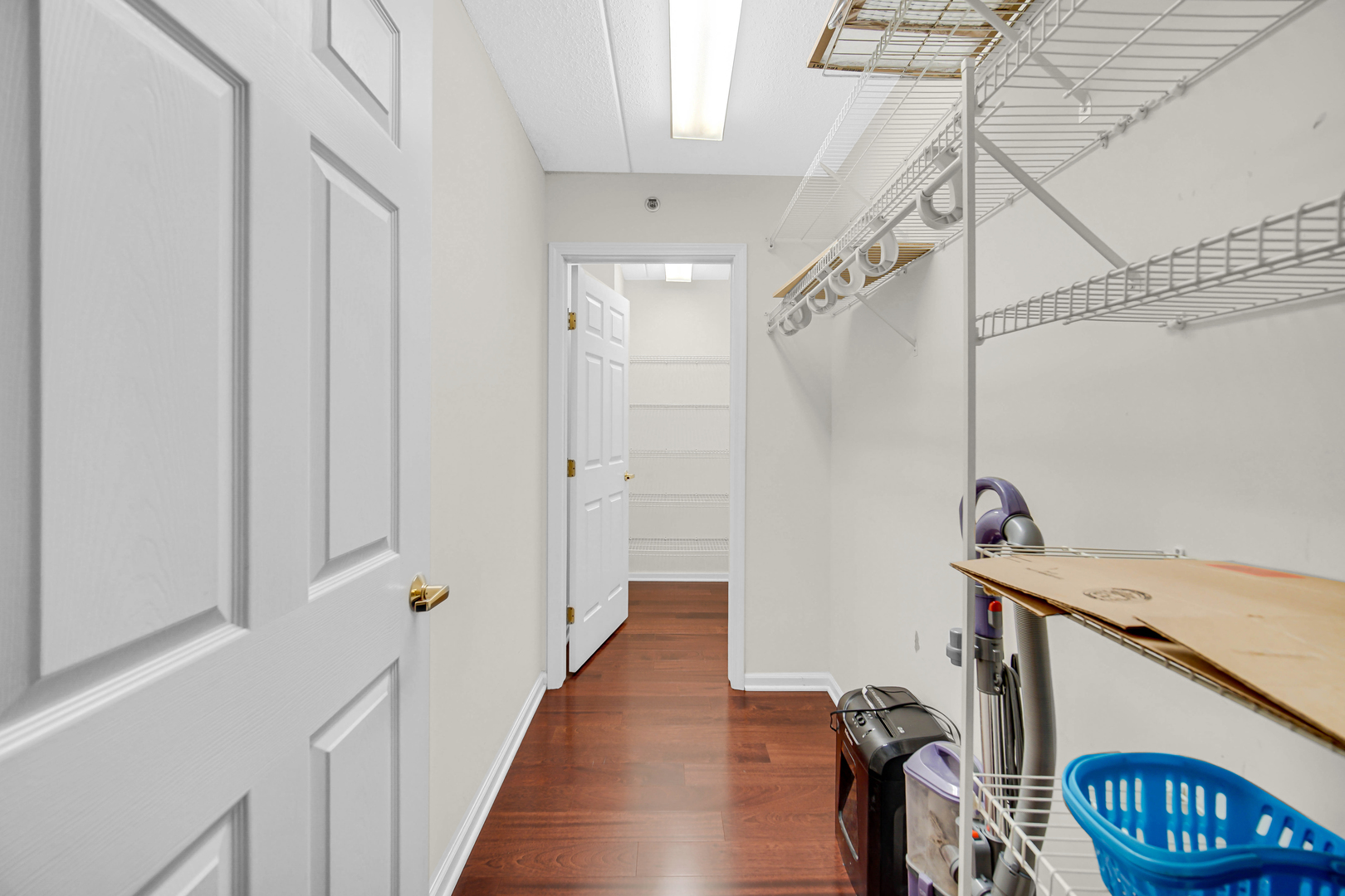 730 Creekside Drive #405C, Mount Prospect, IL 60056