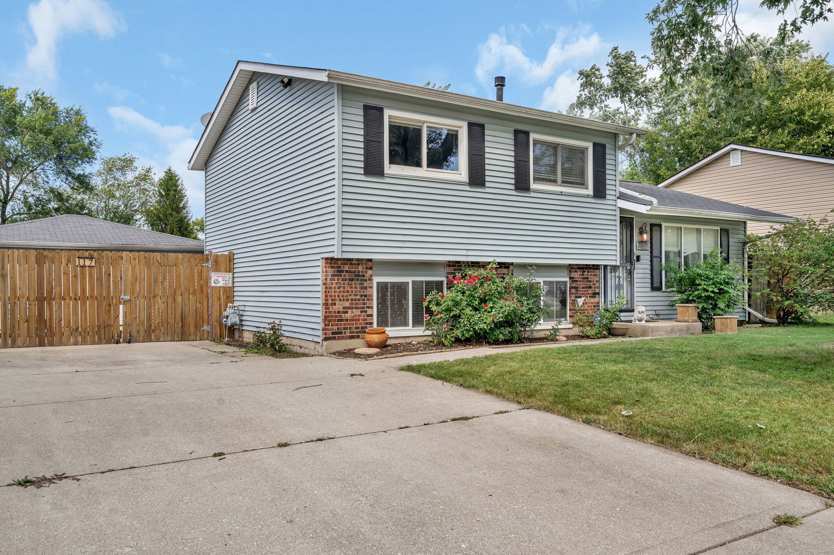 117 Galewood Drive, Bolingbrook, IL 60440