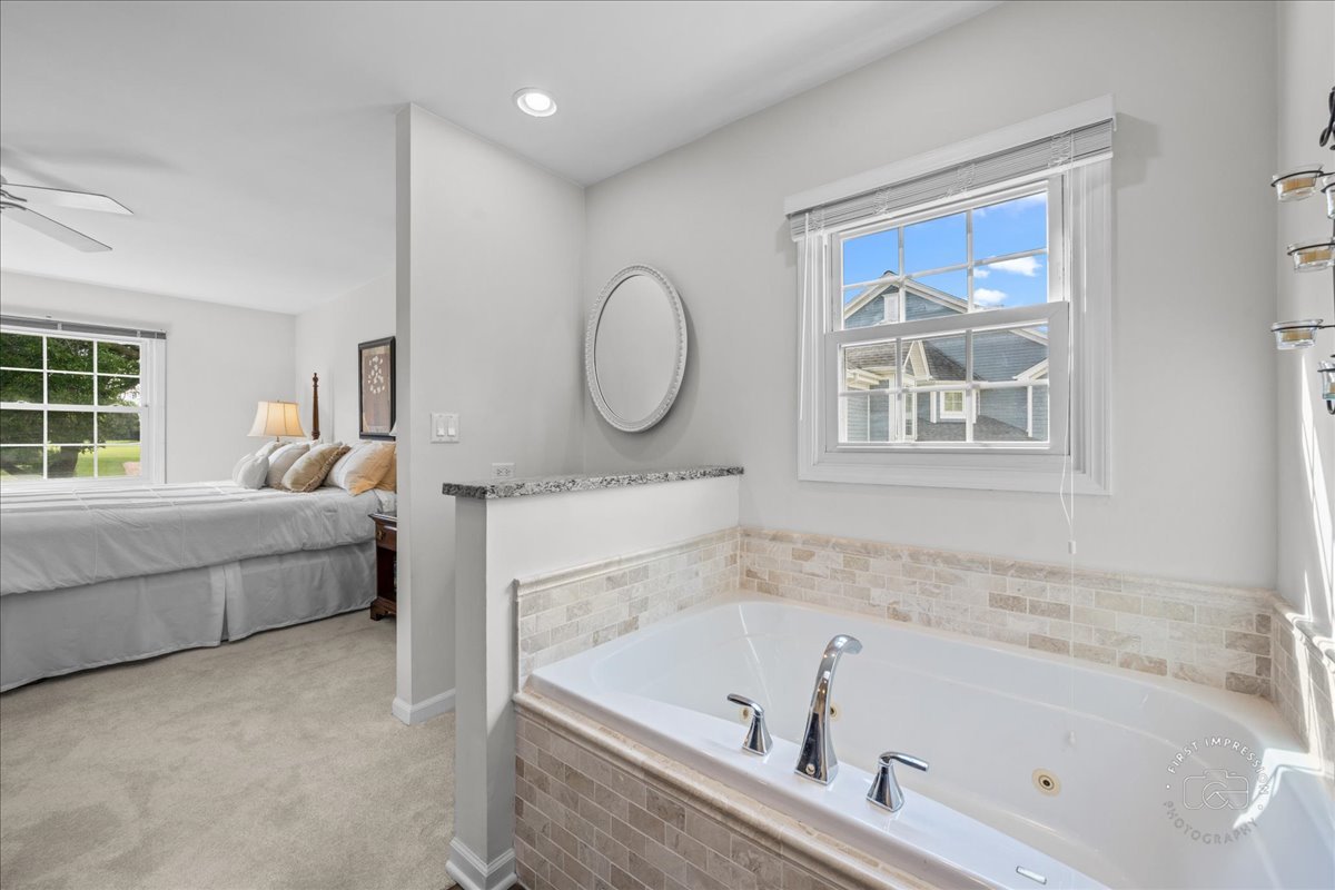 1432 Calcutta Lane, Naperville, IL 60563