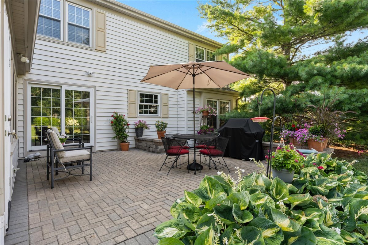 1432 Calcutta Lane, Naperville, IL 60563