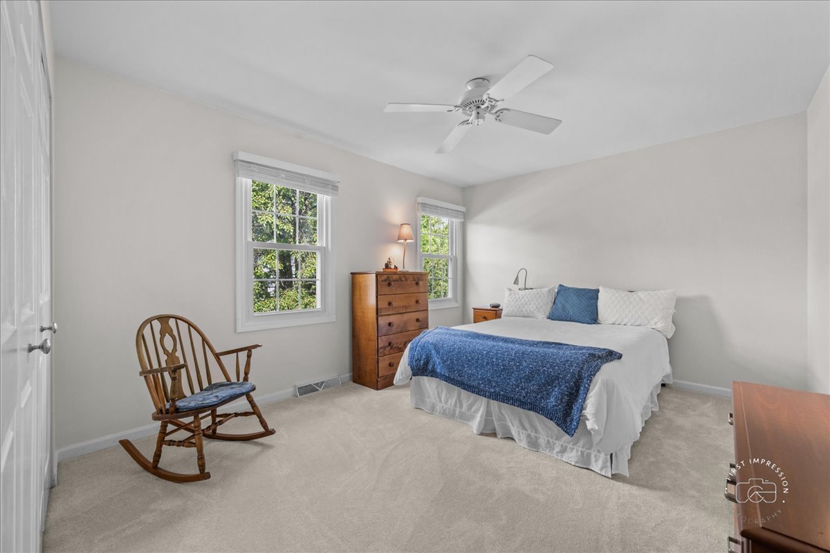 1432 Calcutta Lane, Naperville, IL 60563