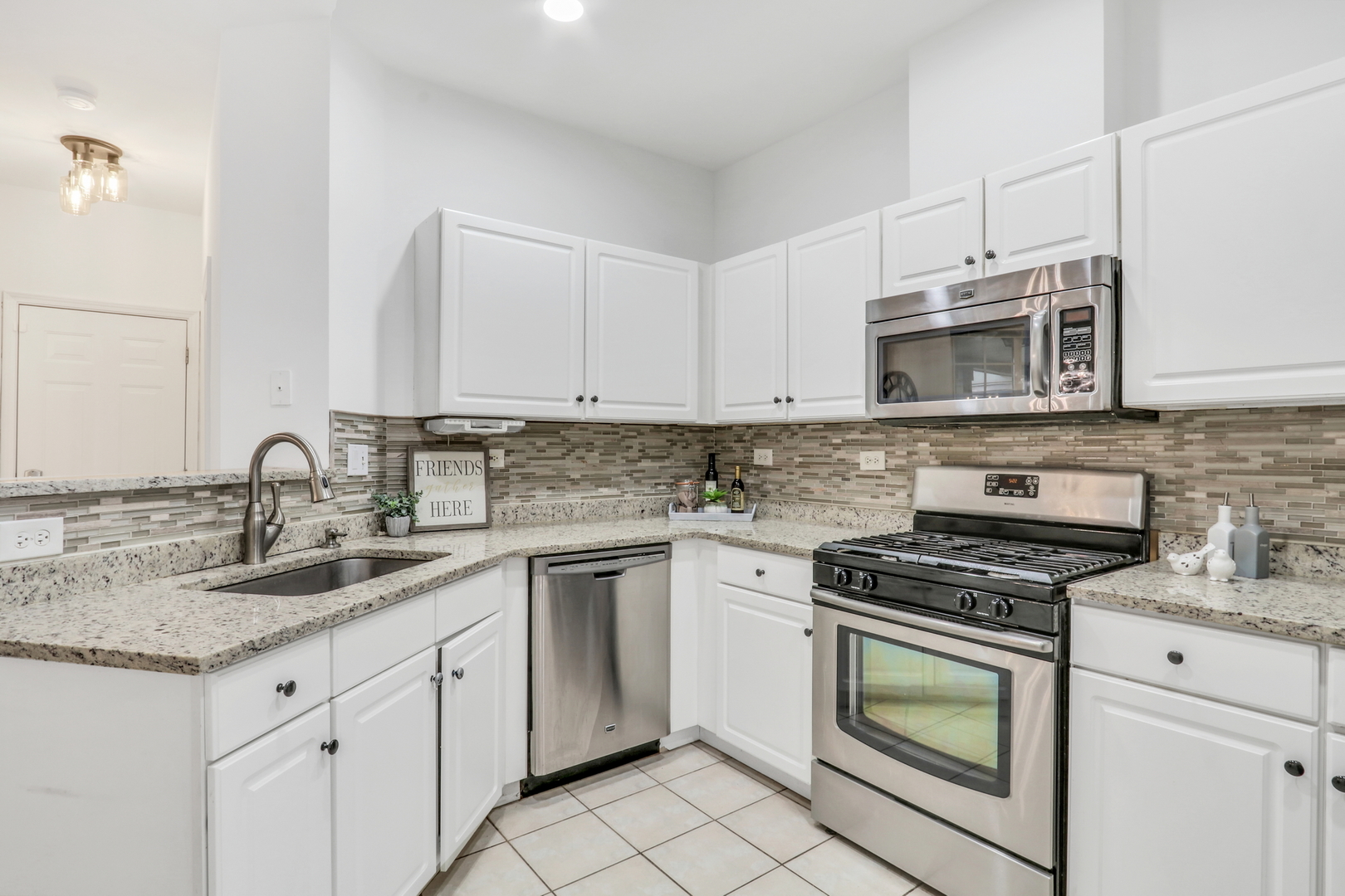 414 E Thornhill Lane, Palatine, IL 60074