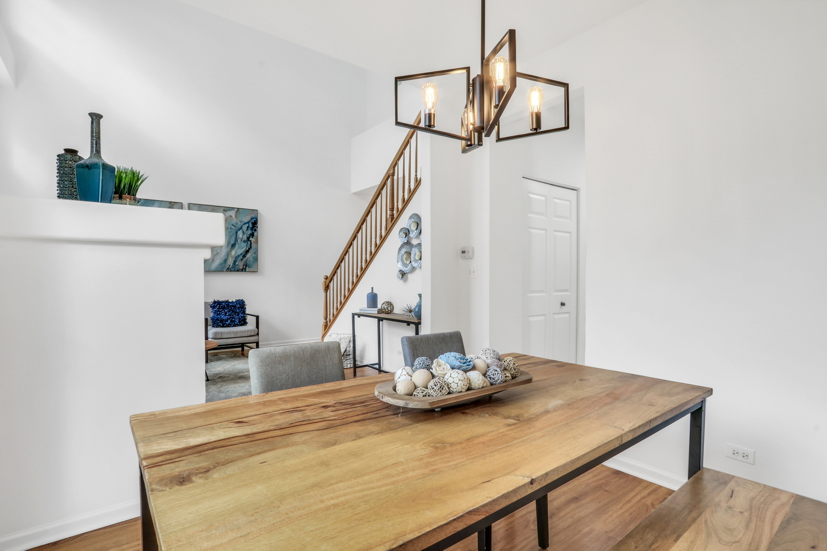 414 E Thornhill Lane, Palatine, IL 60074