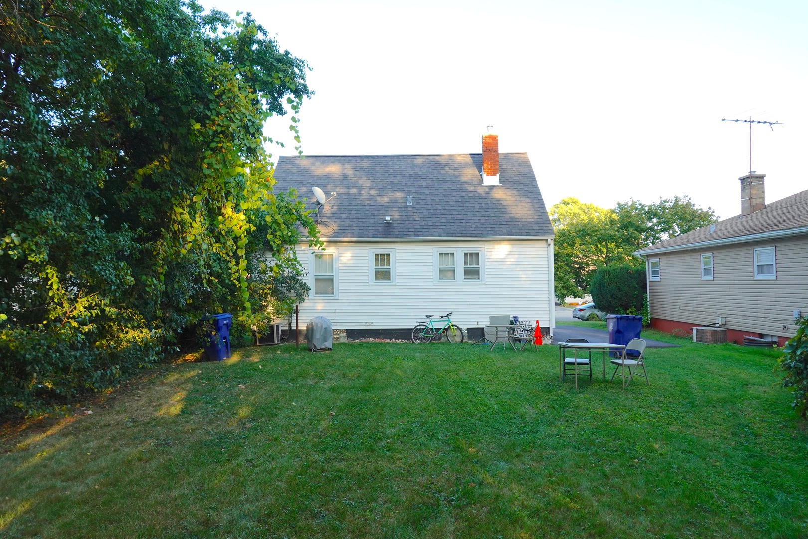 302 S Martin Avenue, Waukegan, IL 60085