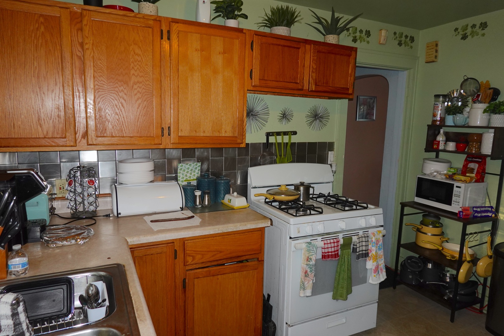 302 S Martin Avenue, Waukegan, IL 60085