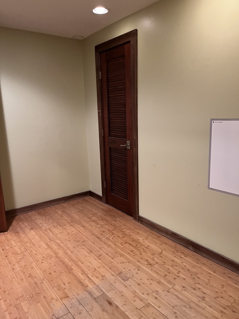 15426 S 70th Court #201, Orland Park, IL 60462