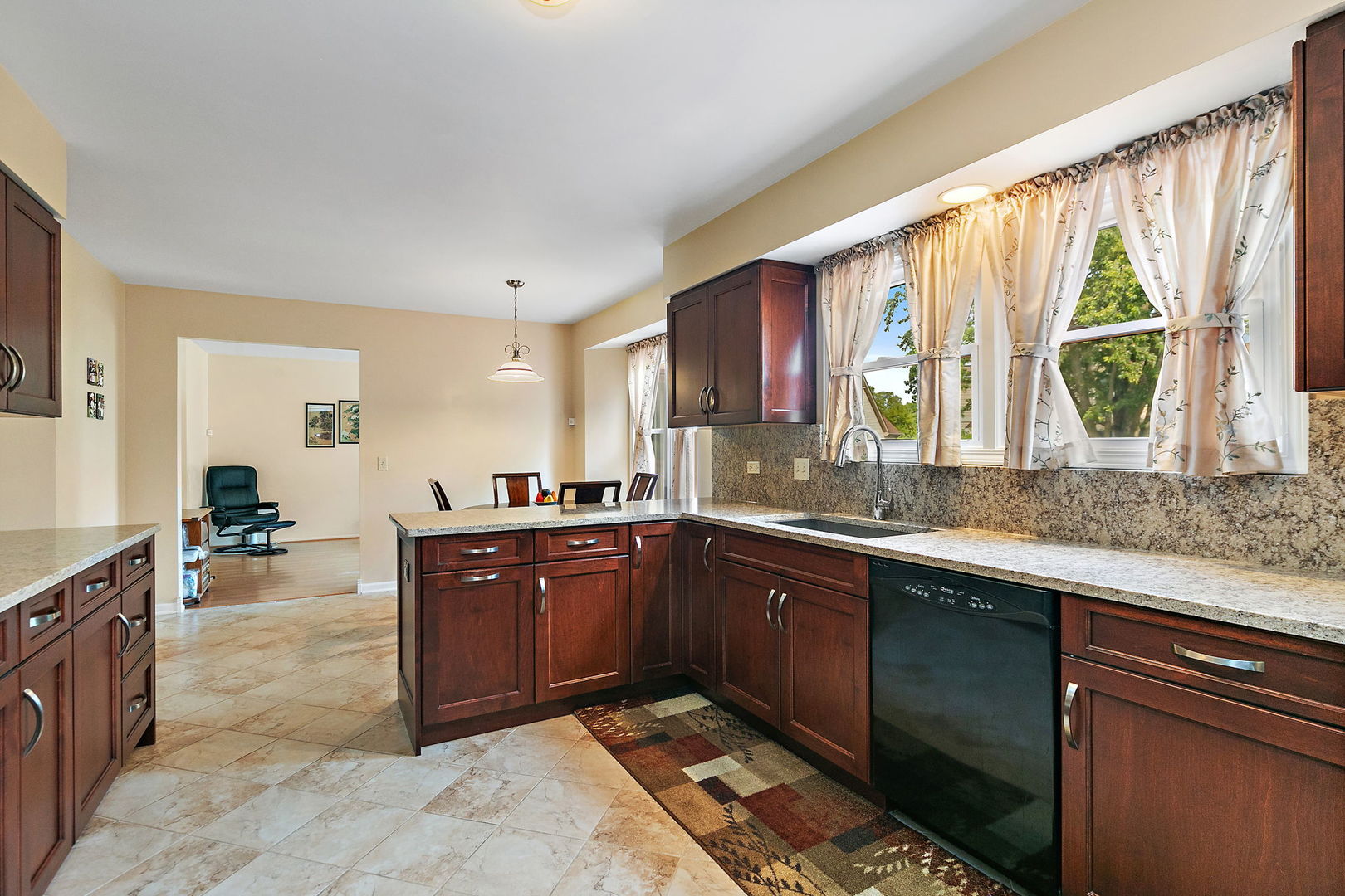 2404 Baldwin Court, Schaumburg, IL 60193