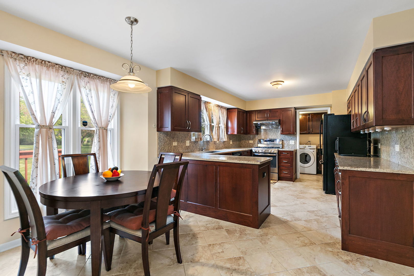 2404 Baldwin Court, Schaumburg, IL 60193