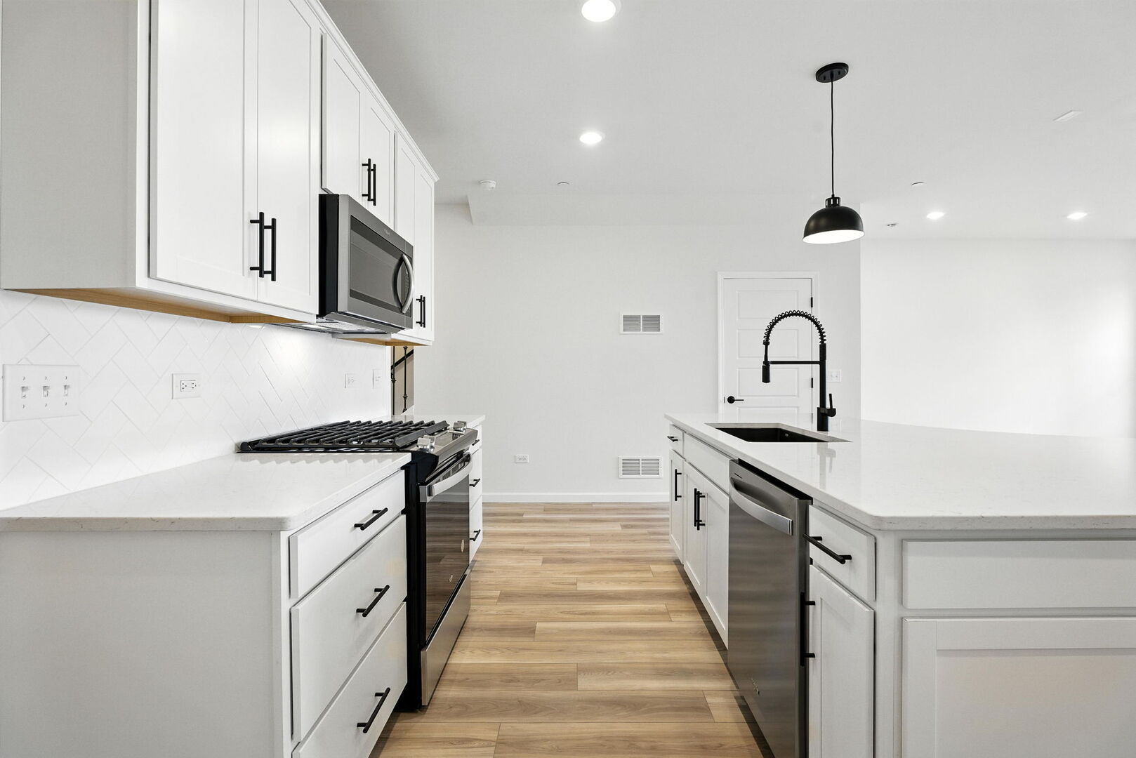 1058 Houston Street #74003, Batavia, IL 60510