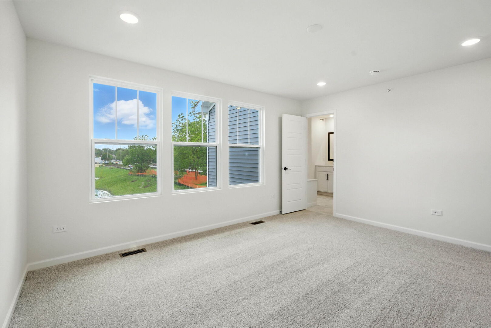 1058 Houston Street #74003, Batavia, IL 60510