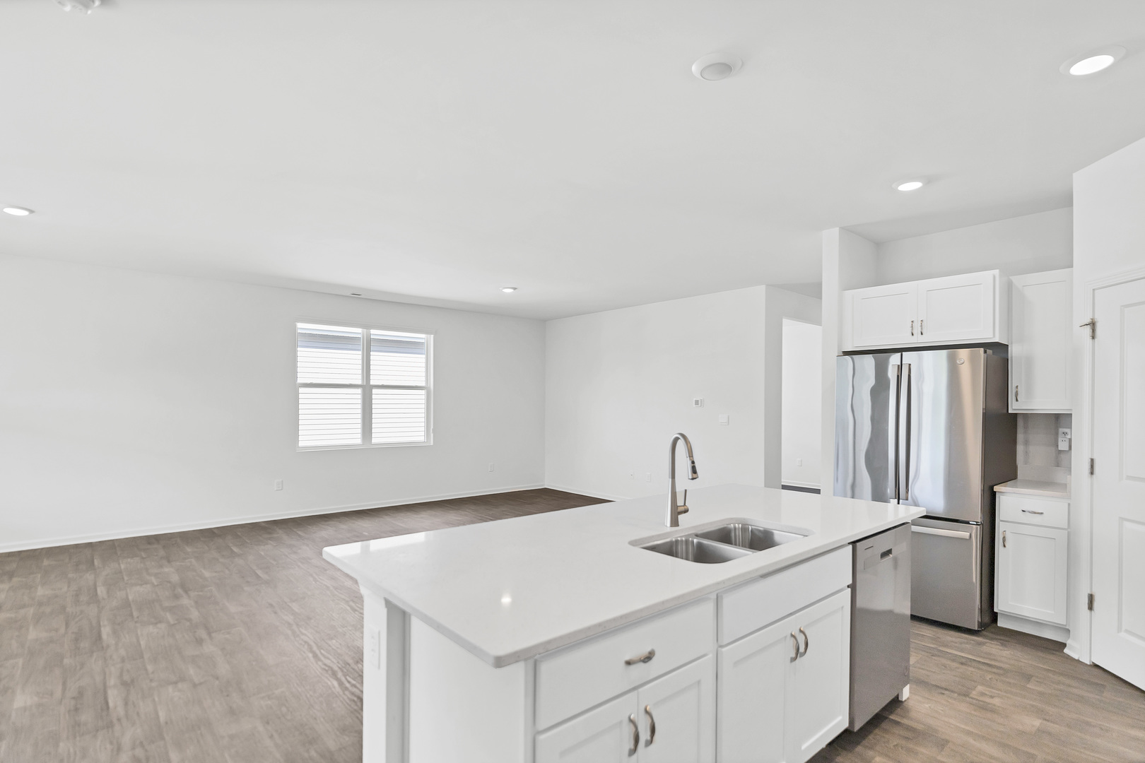 918 Plateau Drive, Pingree Grove, IL 60140