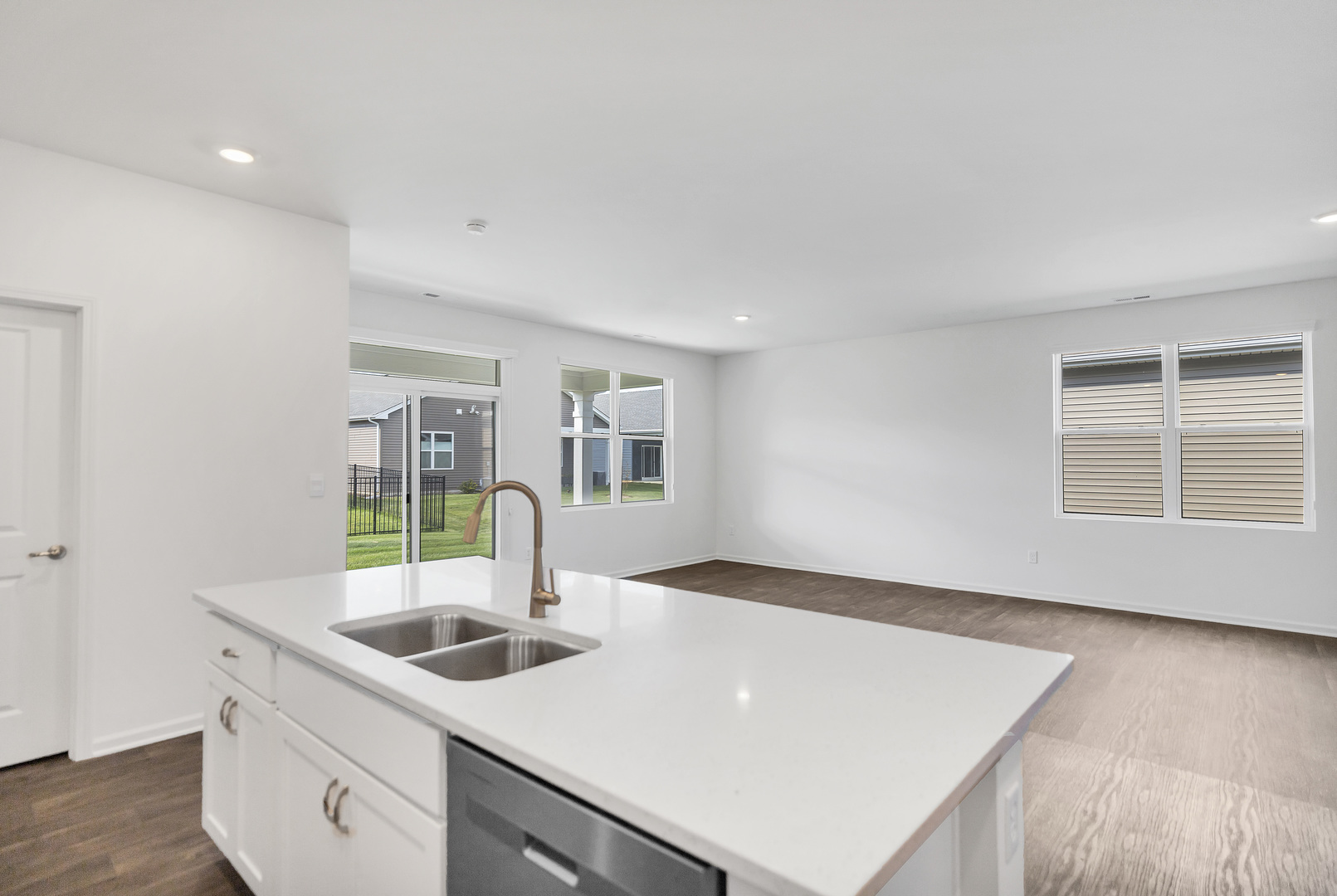 918 Plateau Drive, Pingree Grove, IL 60140