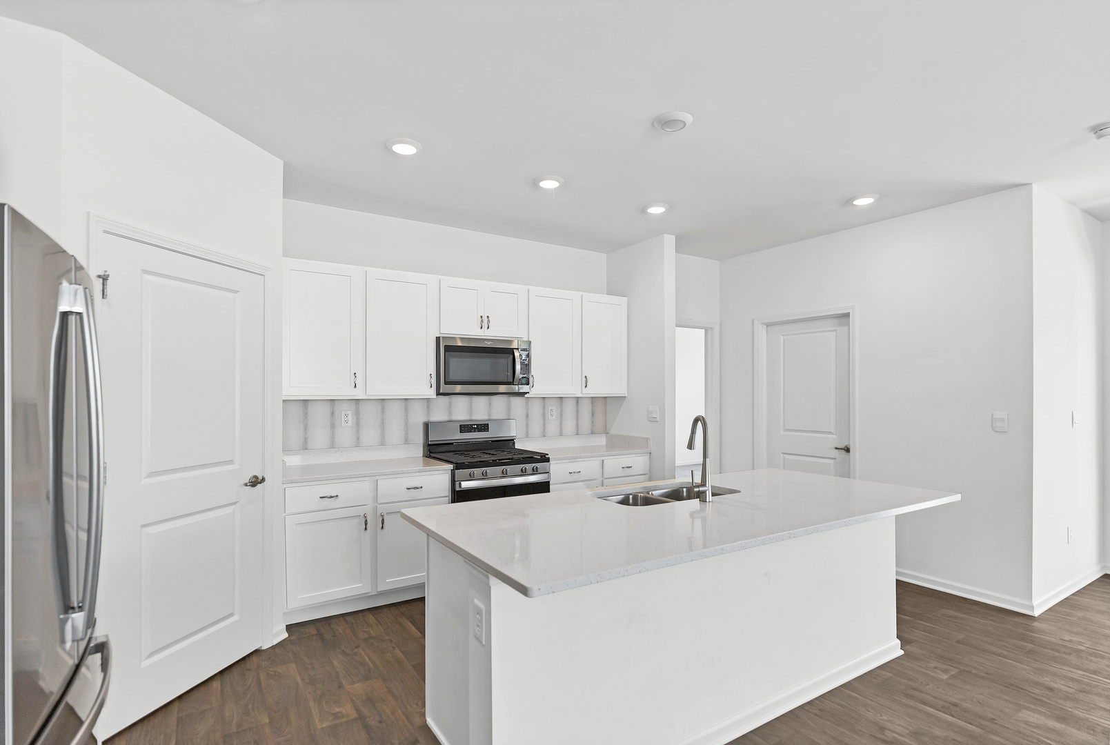 918 Plateau Drive, Pingree Grove, IL 60140