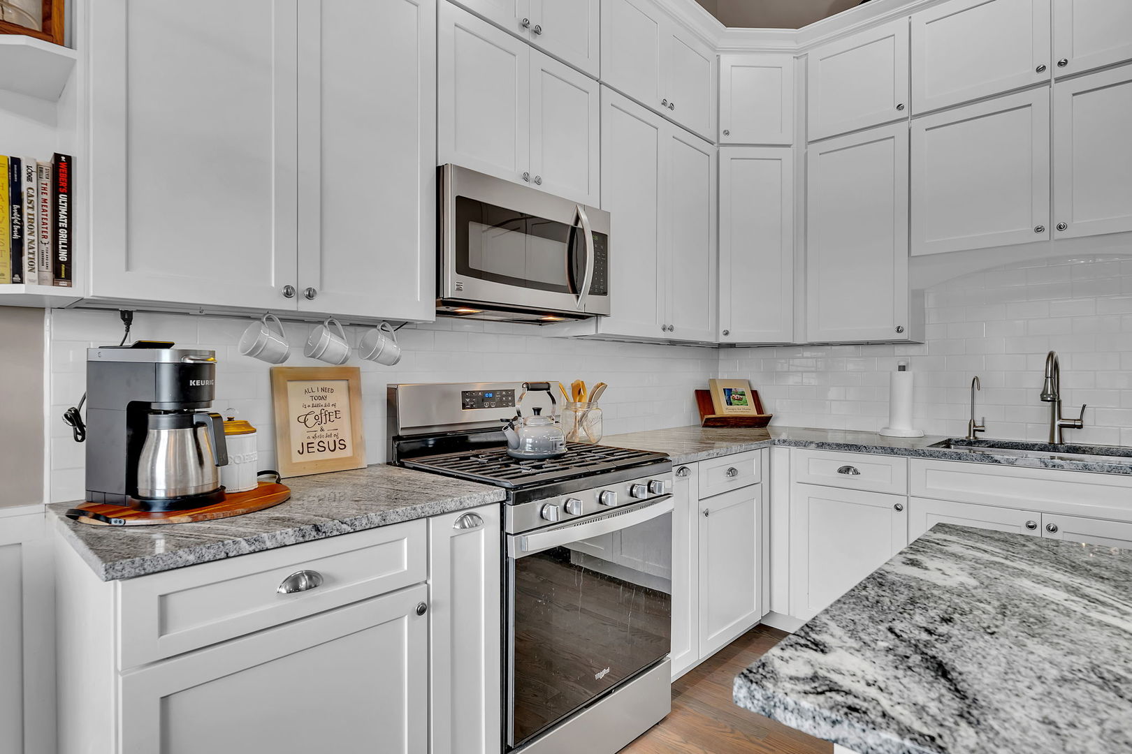 1941 Waters Edge Drive, Minooka, IL 60447