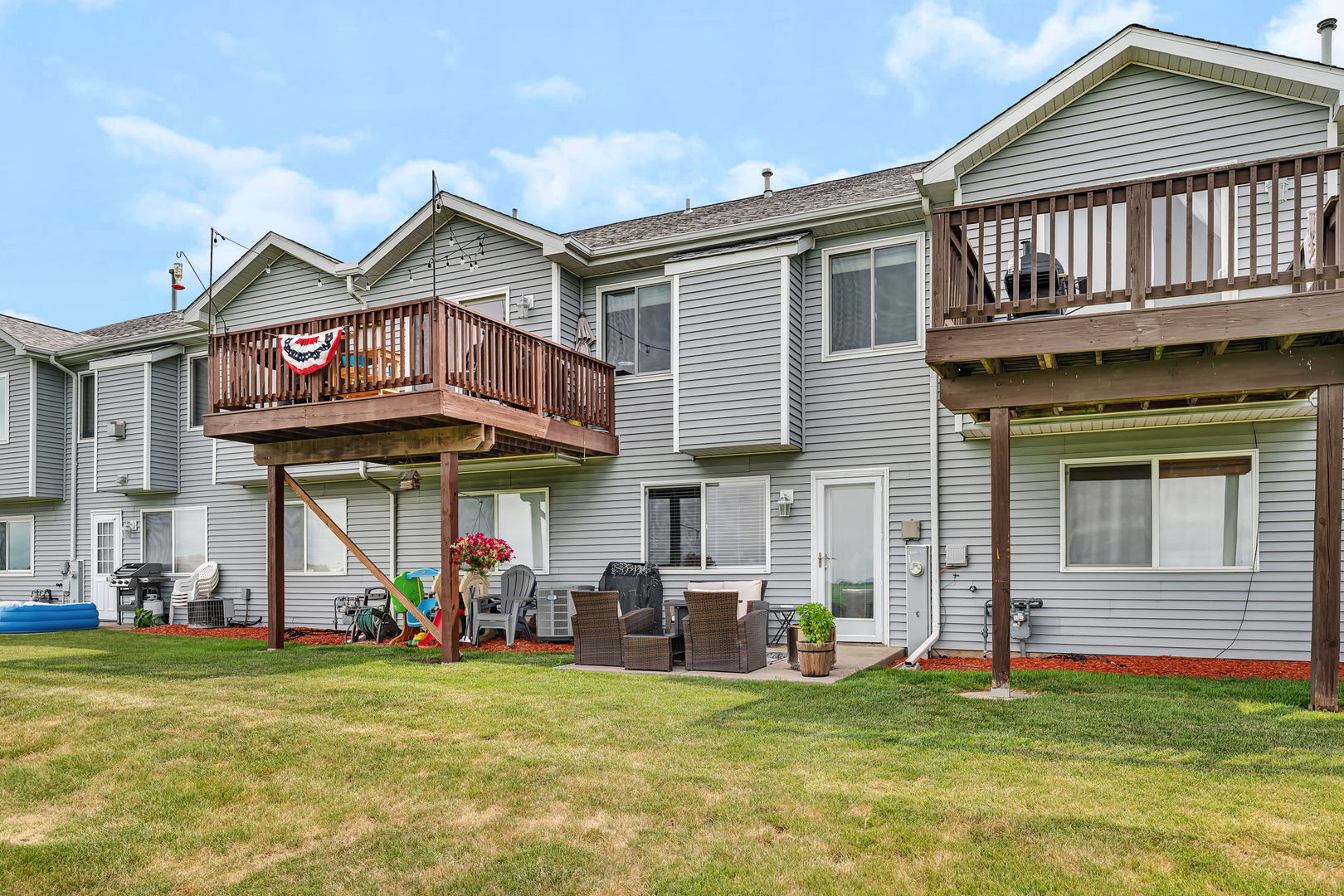 1941 Waters Edge Drive, Minooka, IL 60447