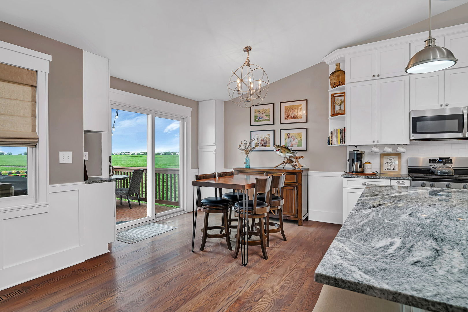 1941 Waters Edge Drive, Minooka, IL 60447