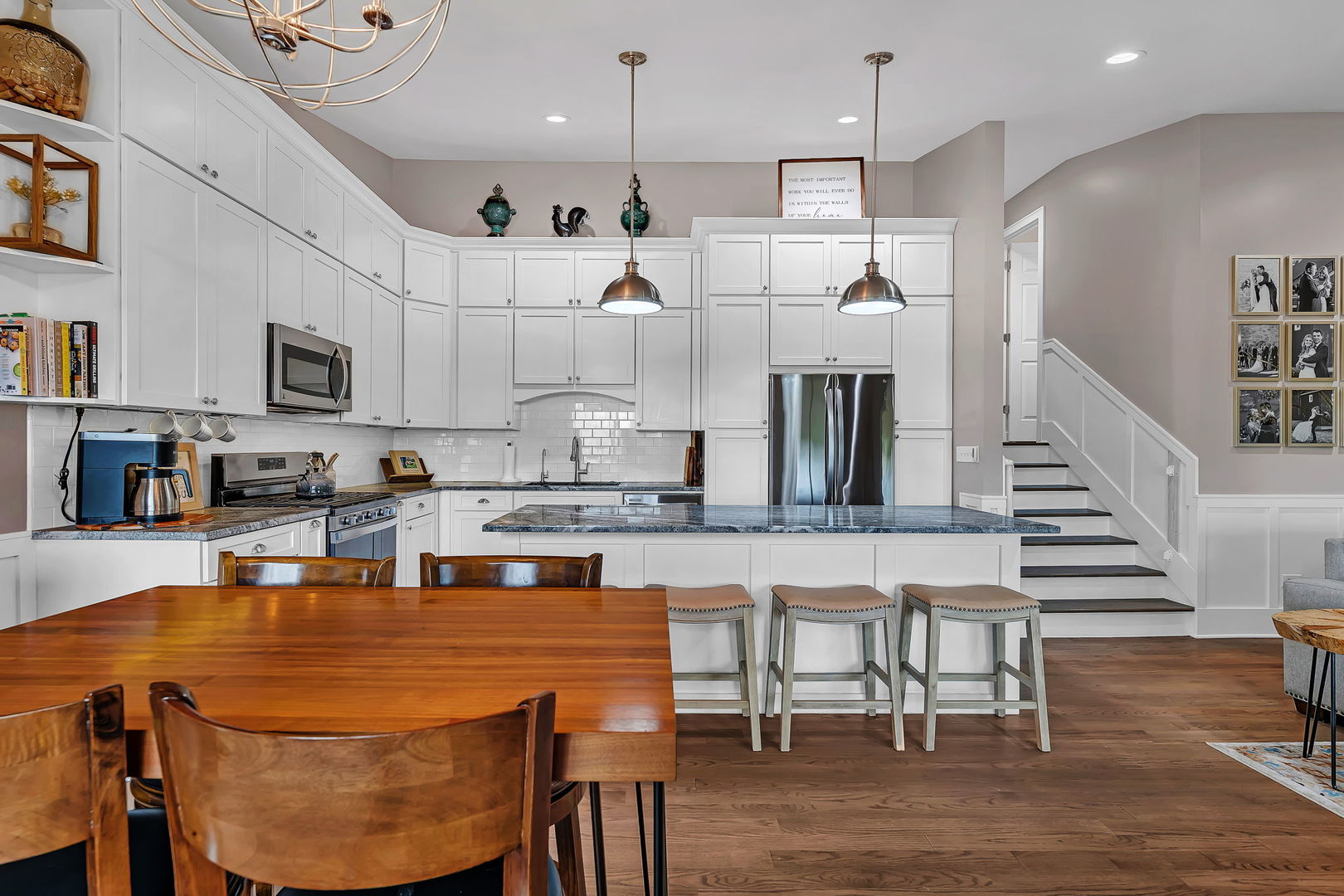 1941 Waters Edge Drive, Minooka, IL 60447