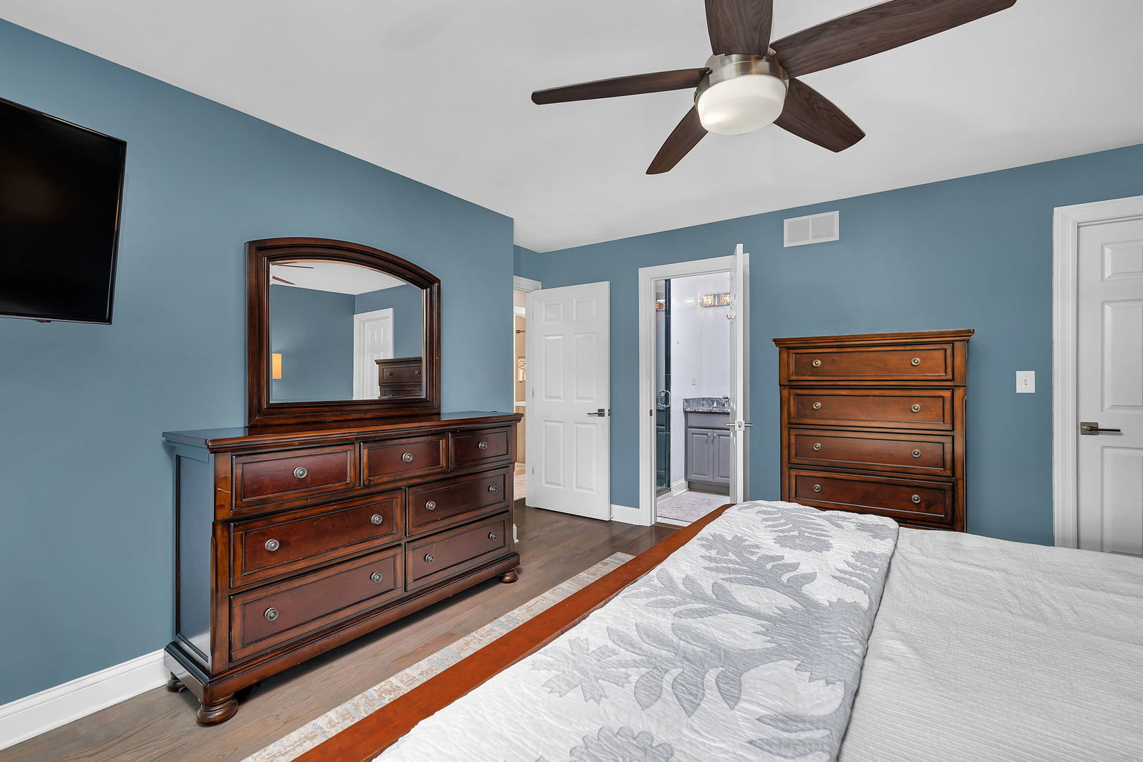 1941 Waters Edge Drive, Minooka, IL 60447