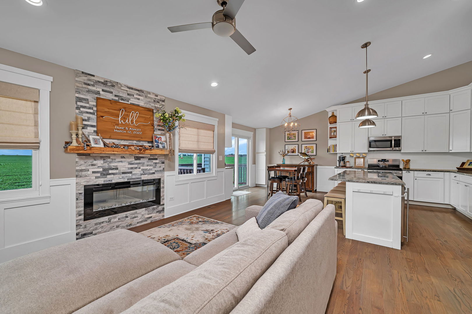 1941 Waters Edge Drive, Minooka, IL 60447