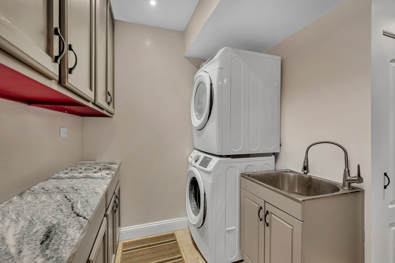 1941 Waters Edge Drive, Minooka, IL 60447