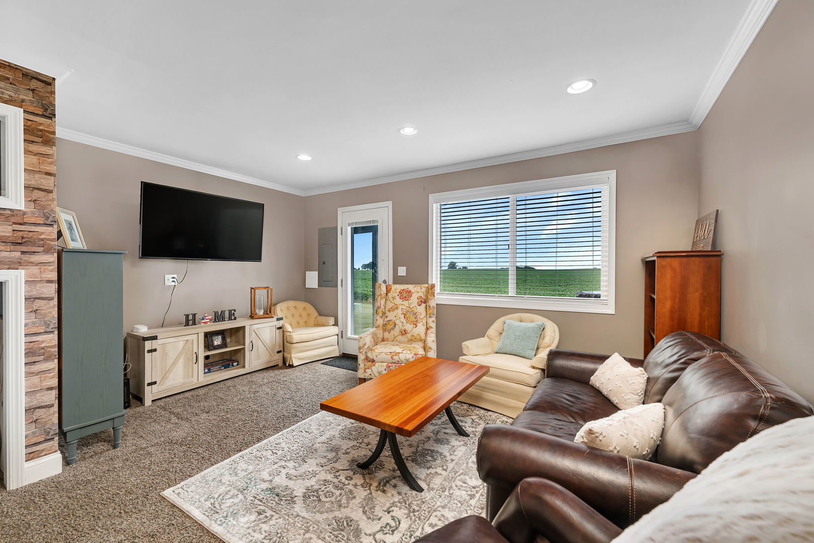 1941 Waters Edge Drive, Minooka, IL 60447