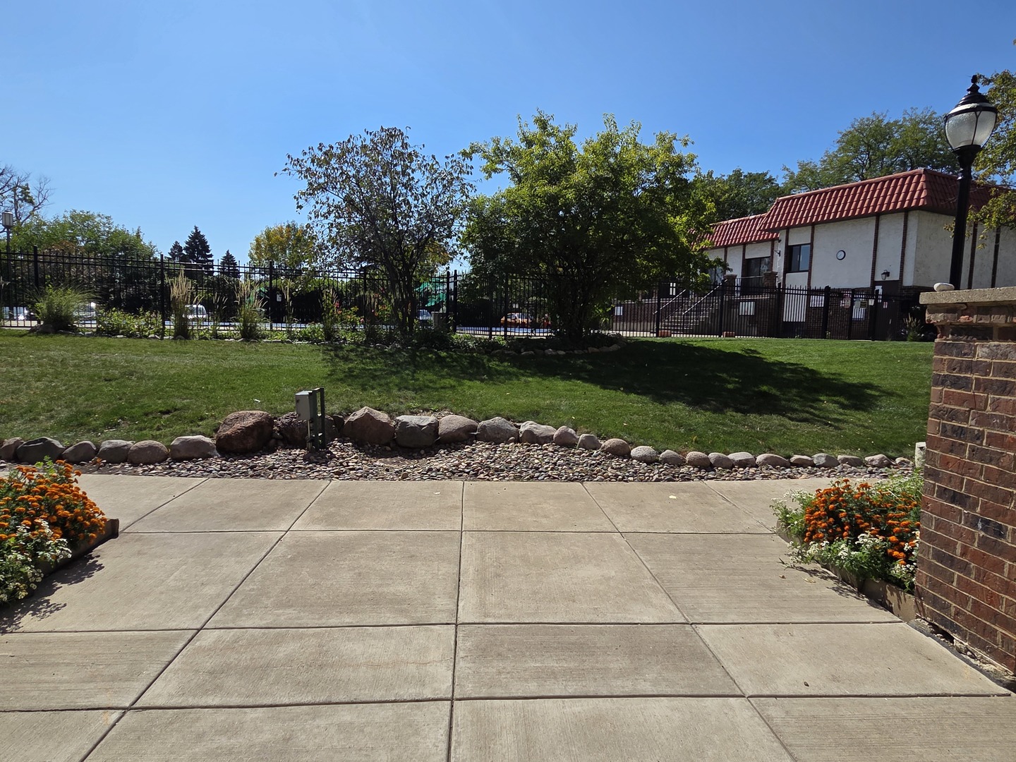 475 Plum Creek Drive #206, Wheeling, IL 60090