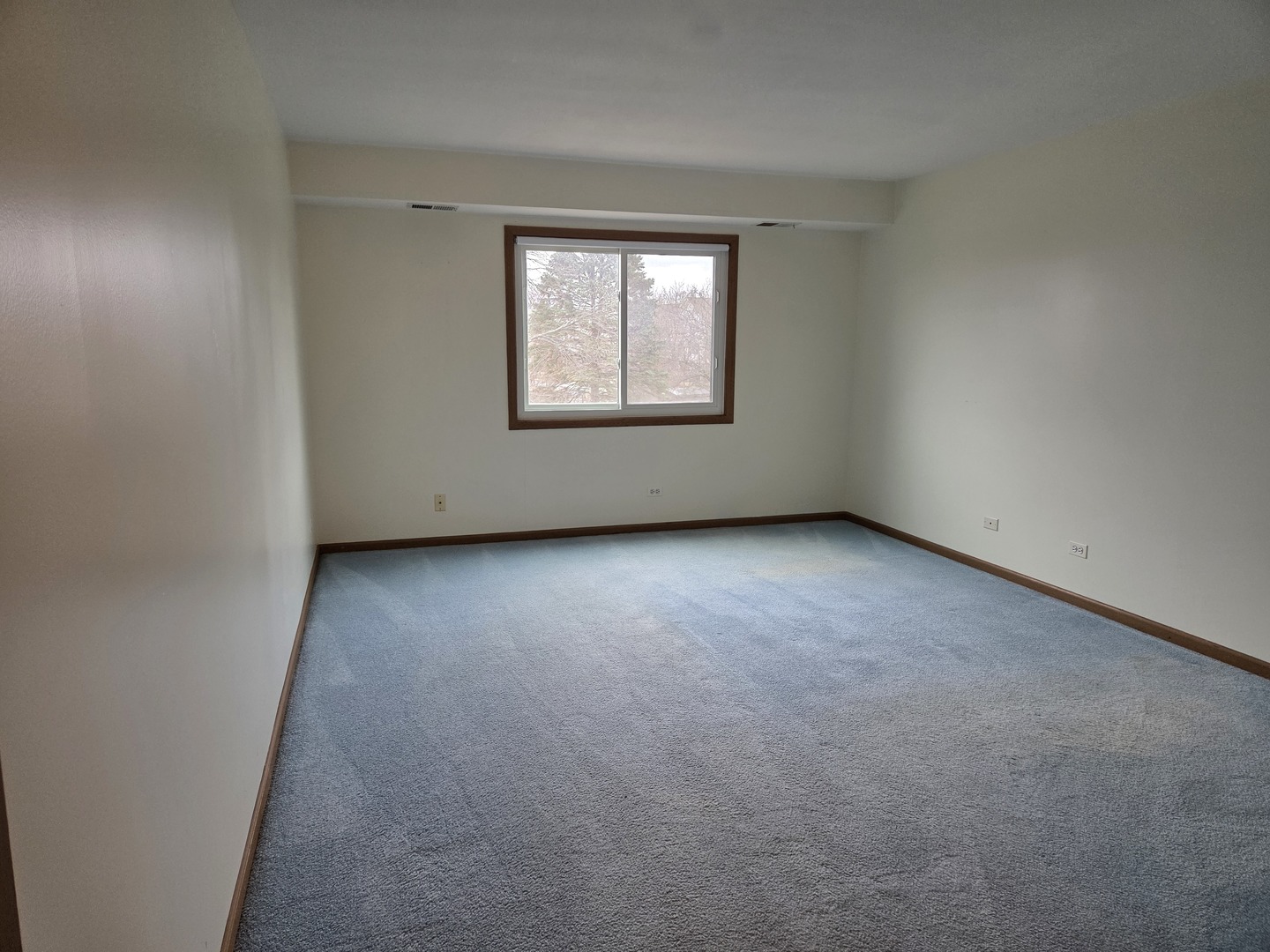 475 Plum Creek Drive #206, Wheeling, IL 60090