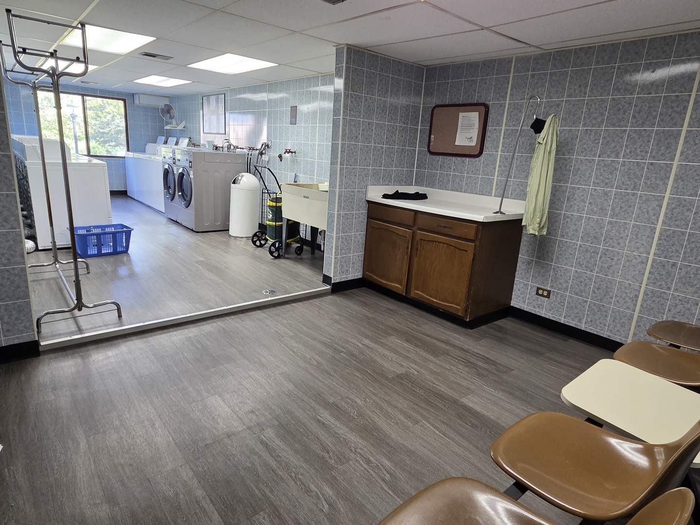 475 Plum Creek Drive #206, Wheeling, IL 60090