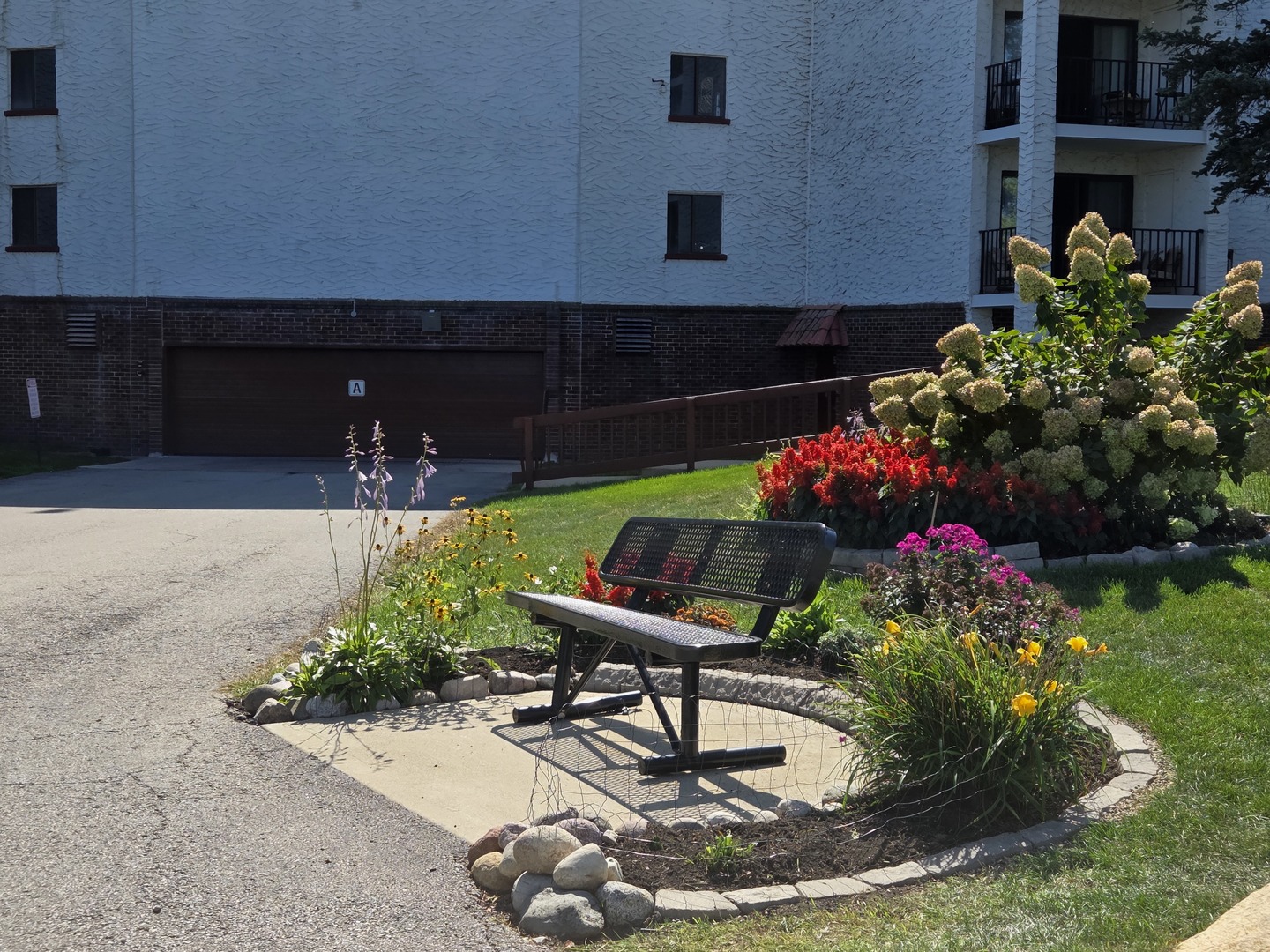 475 Plum Creek Drive #206, Wheeling, IL 60090