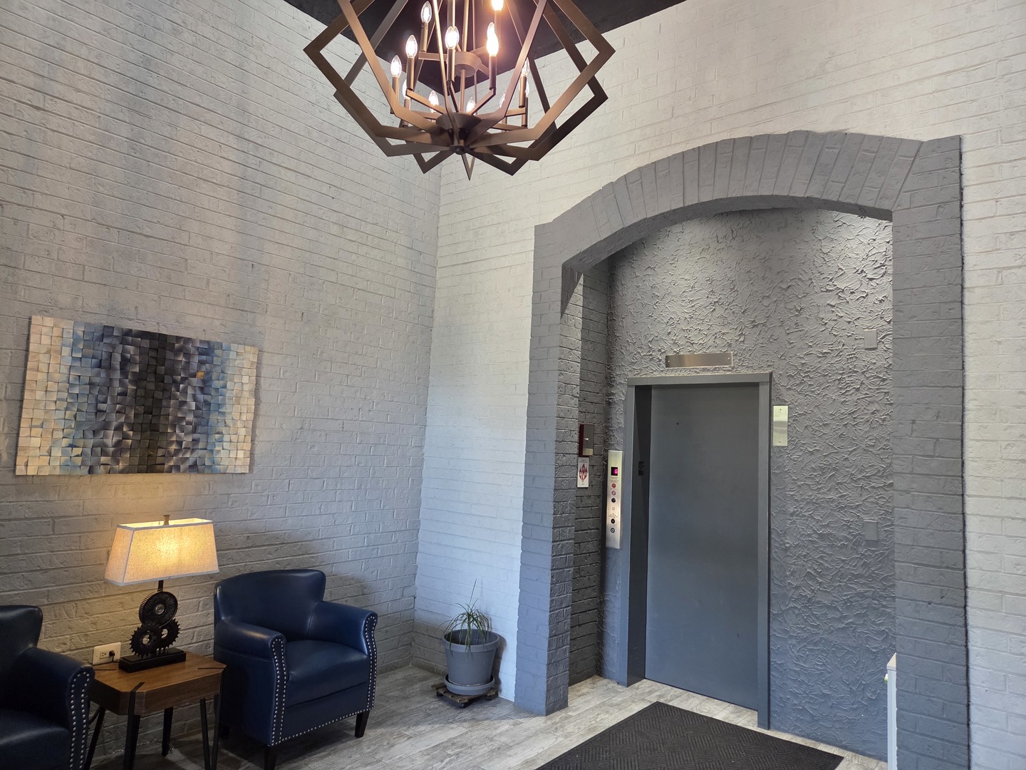 475 Plum Creek Drive #206, Wheeling, IL 60090