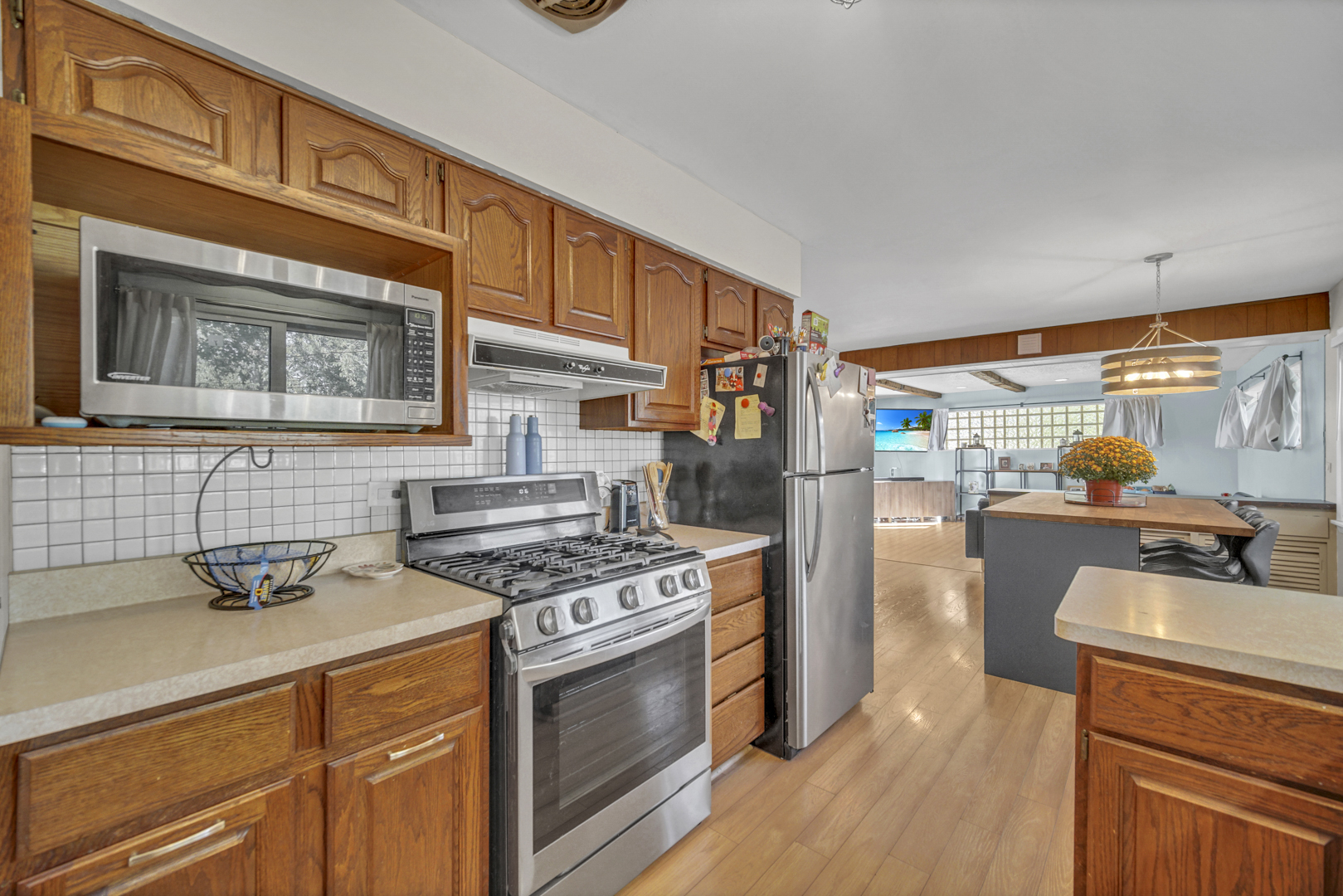 1500 DAVIS Street, Park Ridge, IL 60068