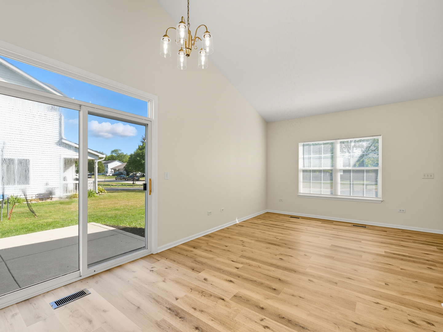 2813 Hoffman Street, Plano, IL 60545