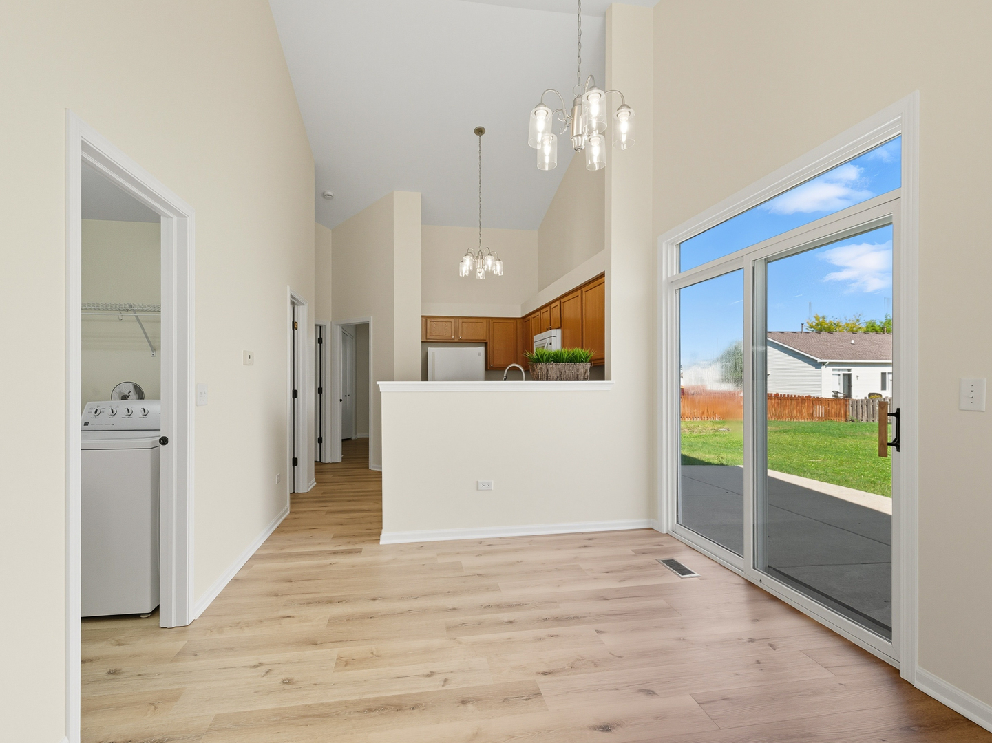 2813 Hoffman Street, Plano, IL 60545