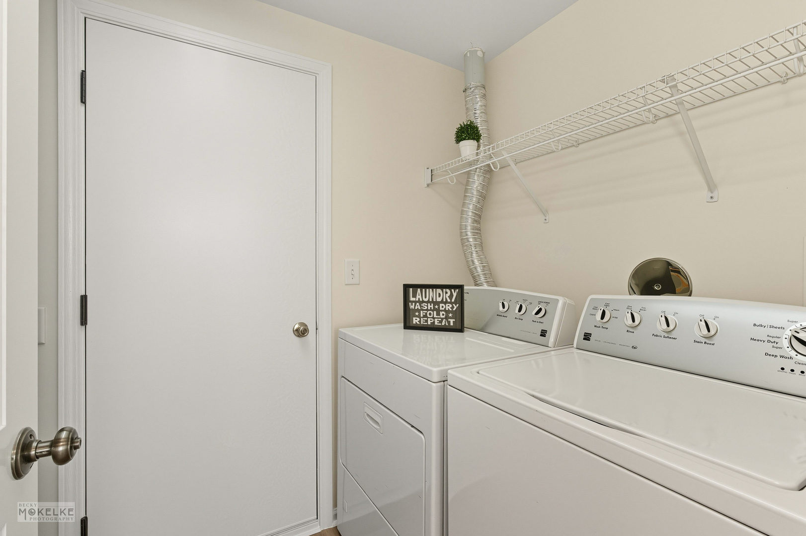 2813 Hoffman Street, Plano, IL 60545