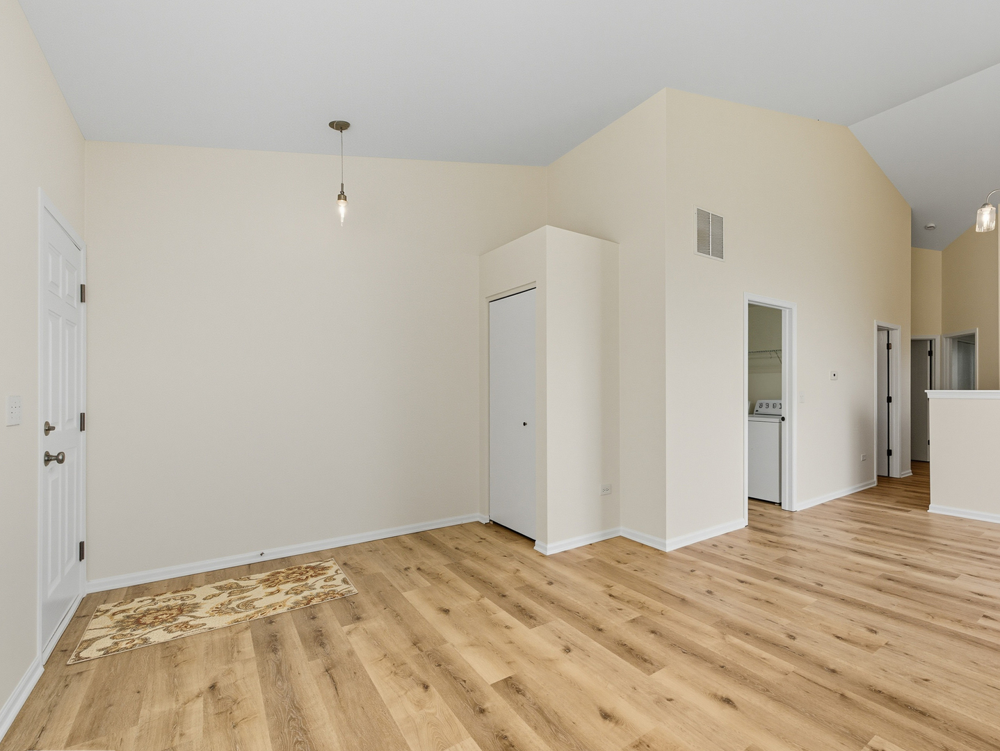 2813 Hoffman Street, Plano, IL 60545