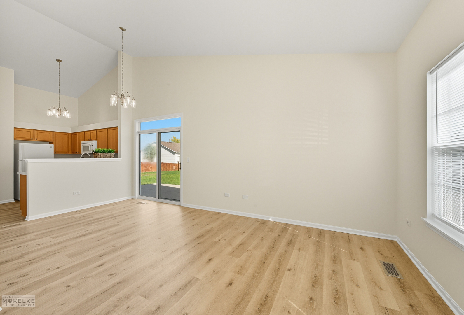 2813 Hoffman Street, Plano, IL 60545