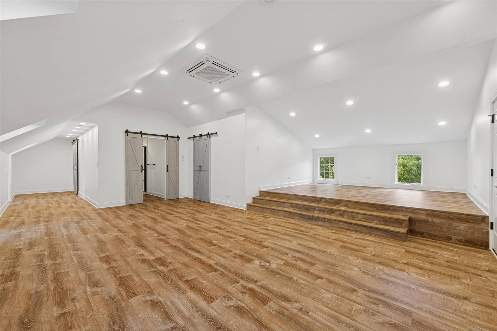 910 S Park Avenue, Hinsdale, IL 60521