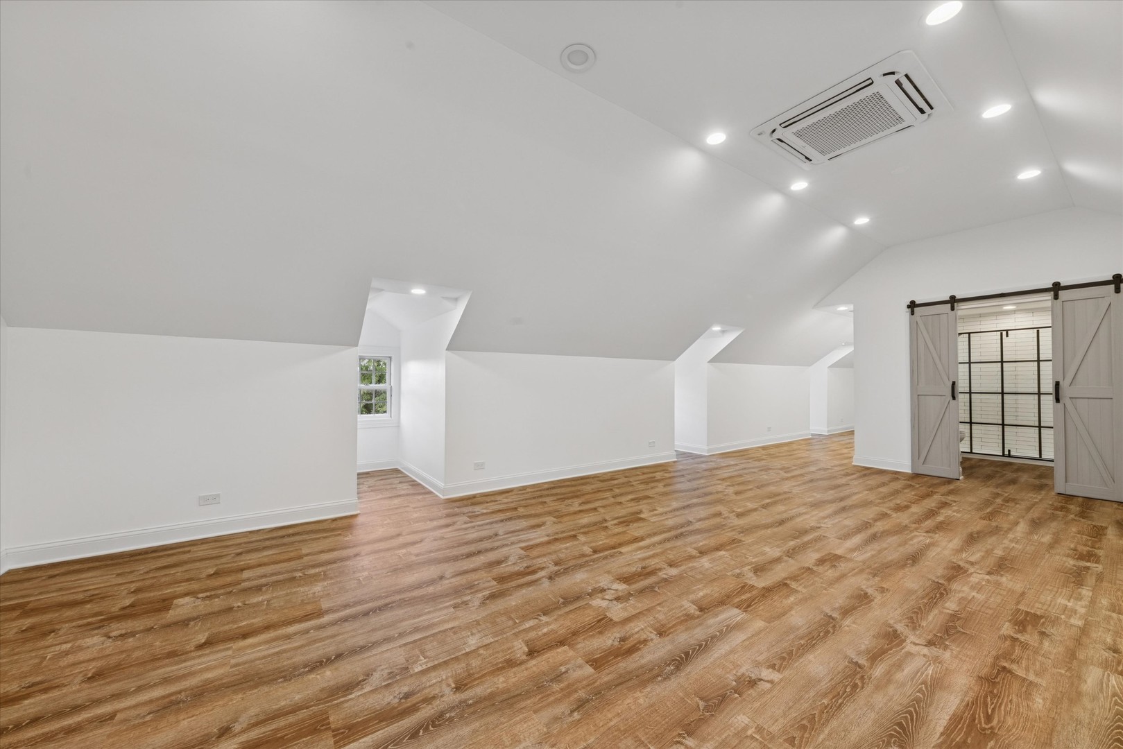 910 S Park Avenue, Hinsdale, IL 60521